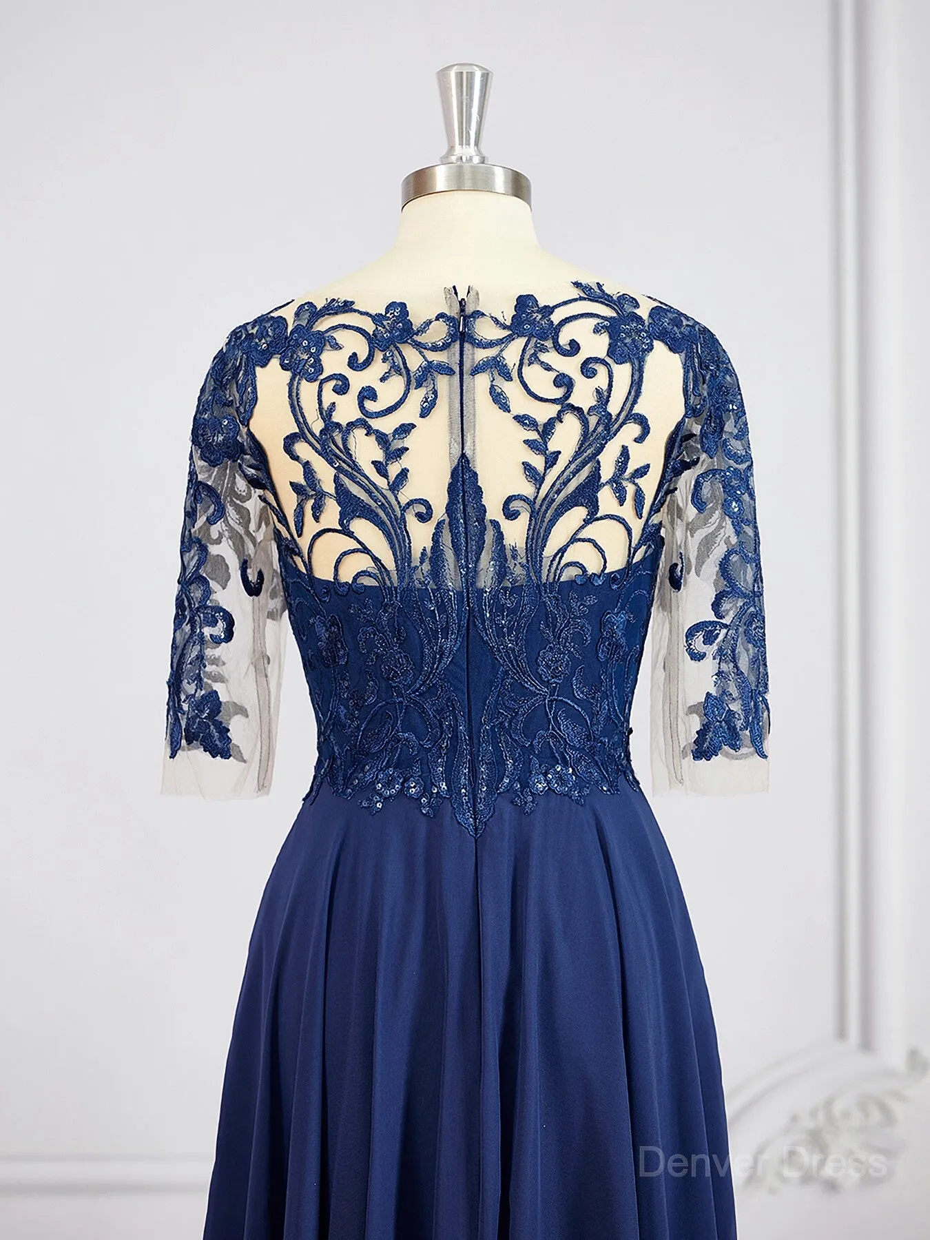 A-Line Bateau Tea-Length Chiffon Mother of the Bride Dresses With Appliques Lace